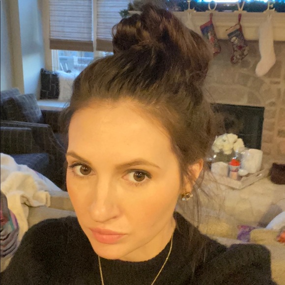 Profile Picture of Cara Knopke (@cknopke) on Poshmark