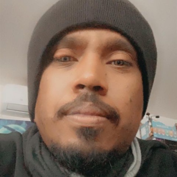 Profile Picture of Brandon Tate (@zygietheog) on Poshmark