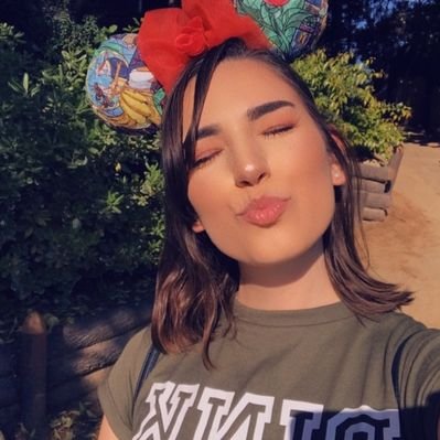 Profile Picture of Veronicahayes (@caramelmilkkk) on Twitter