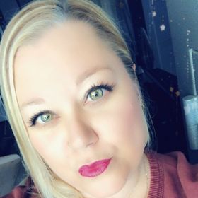 Profile Picture of Tara Wolfe (@taralyn77) on Pinterest