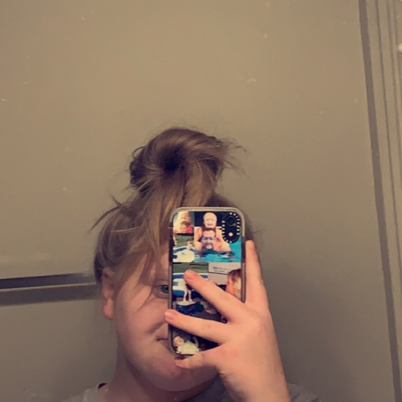 Profile Picture of Raylee Mcnair (@rayleem3254) on Poshmark