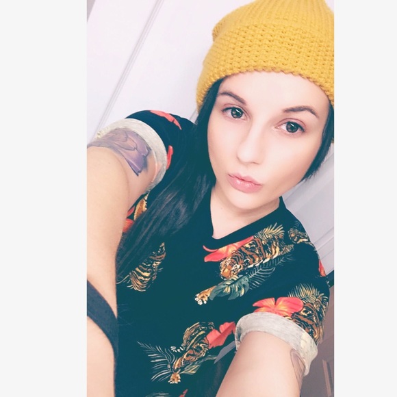 Profile Picture of Brianna Noland (@whatsupbriii) on Poshmark