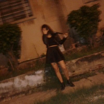 Profile Picture of Sonrisas Falsas (@LaritzaGonzalez) on Twitter