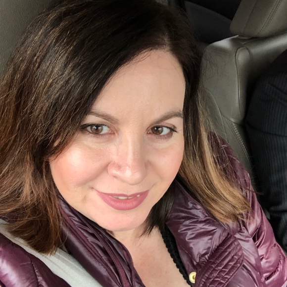 Profile Picture of Asya Stepansky (@asyastepansky) on Poshmark