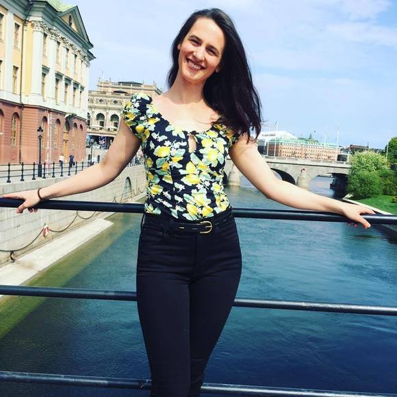 Profile Picture of Julia Peck (@juliapeck) on Poshmark