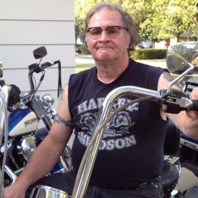Profile Picture of Bert Howard (@fathersjewelry) on Twitter