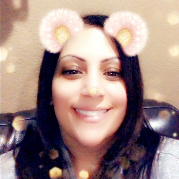 Cacarol Lucka - Poshmark Profile Picture of Cacarol Lucka (@carol4177) on Poshmark