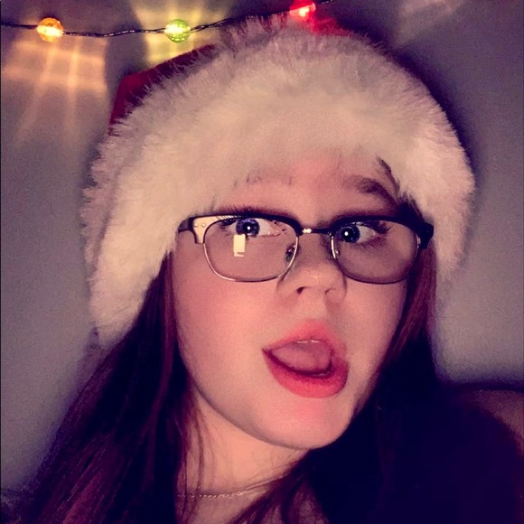 Profile Picture of Kayley Waynert (@kayleywaynert) on Poshmark