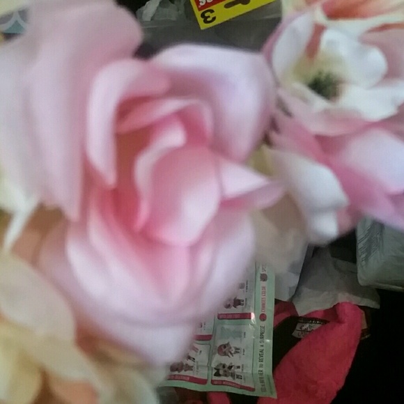 Profile Picture of Nallely Huertero (@nellywerto) on Poshmark