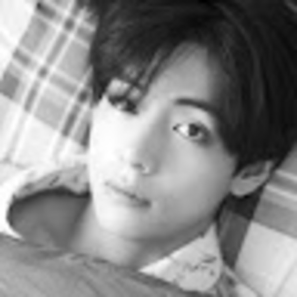 Profile Picture of Tae Bae (@10harinv) on Poshmark