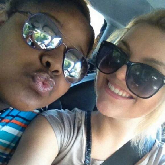 Profile Picture of Danielle Hendricks (@danyellanicole) on Poshmark