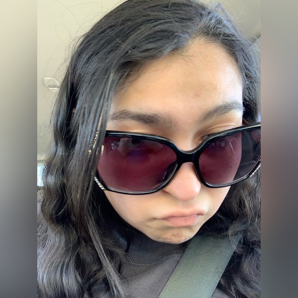 Profile Picture of Kristina Ledesma (@kristinawithk) on Poshmark