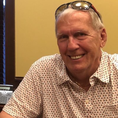 Profile Picture of Robert Pflanz (@noespanolrobert) on Twitter