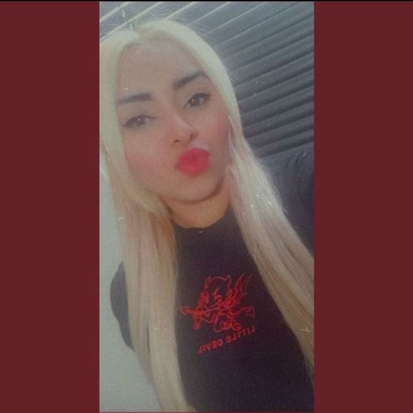 Profile Picture of Marjorie Gonzalez (@marjoriegonzale) on Poshmark