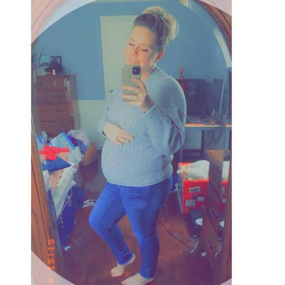 Profile Picture of Carlee Conrad (@carlee_conrad) on Poshmark