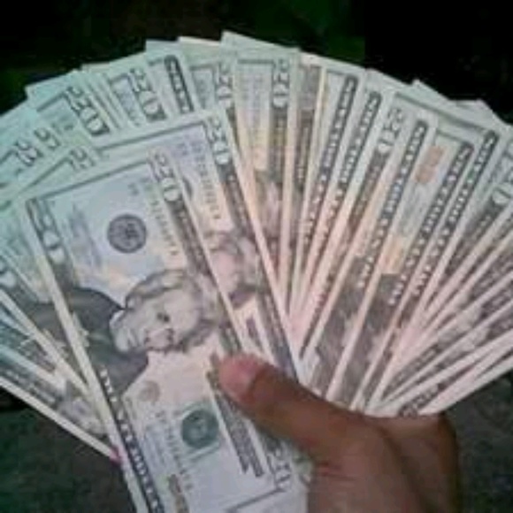 Profile Picture of Emanuel Thompson (@tre_dvece) on Poshmark