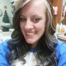 Profile Picture of Michelle Moderson (@mish0745) on Twitter