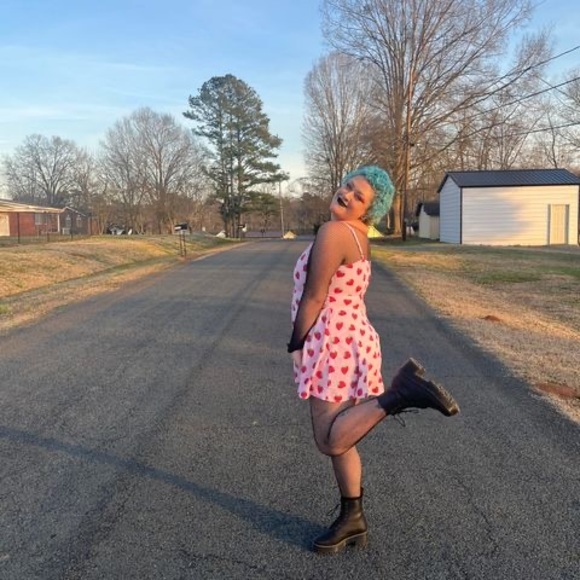 Profile Picture of Peyton Troxler (@peytontroxler) on Poshmark