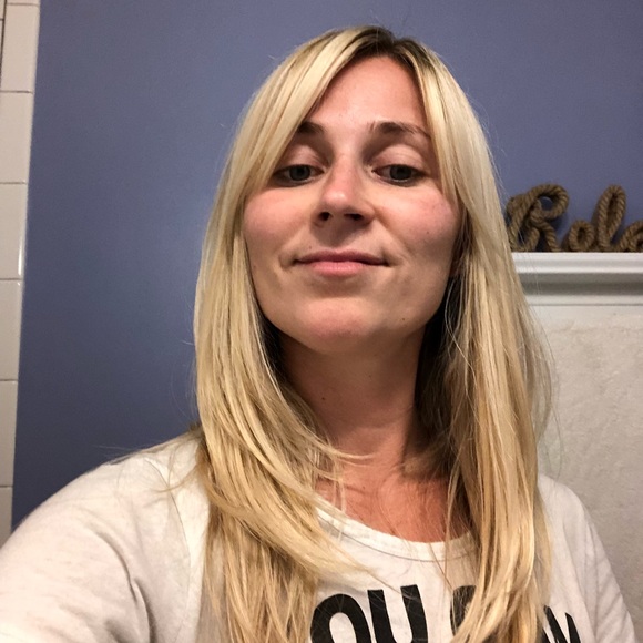 Profile Picture of Afton Scheinfeld (@atk1333) on Poshmark