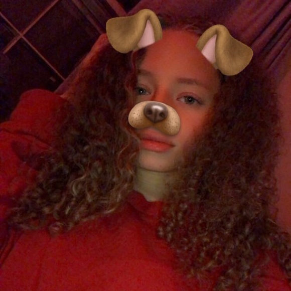 Profile Picture of Elena Chiaramonte (@elenac478) on Poshmark