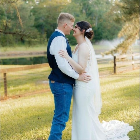 Profile Picture of Chloe Bryant (@chloebryant759) on Poshmark