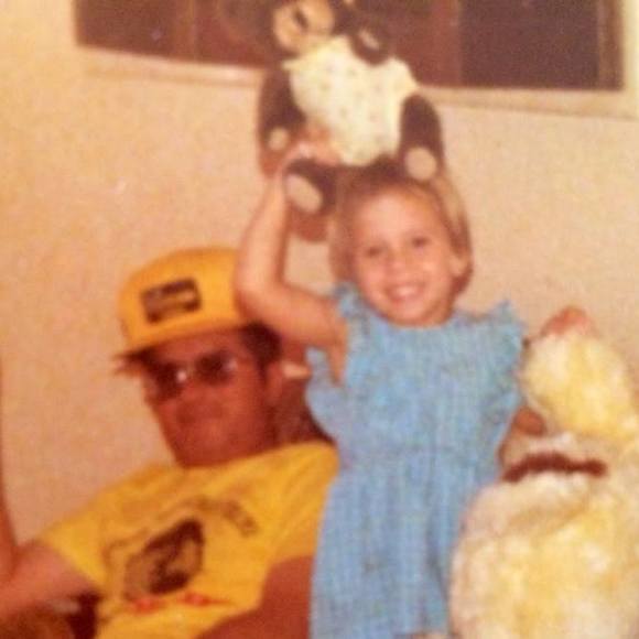 Profile Picture of Robin Tenelshof (@robintenelshof) on Poshmark