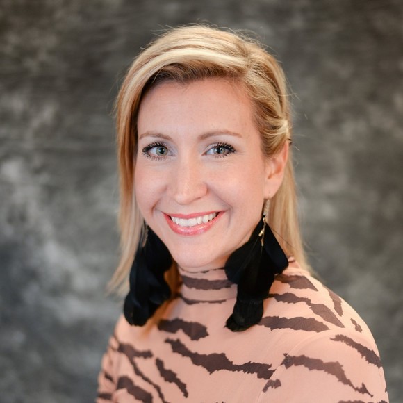 Profile Picture of Brandy Baldwin-gilbert (@bbforward) on Poshmark