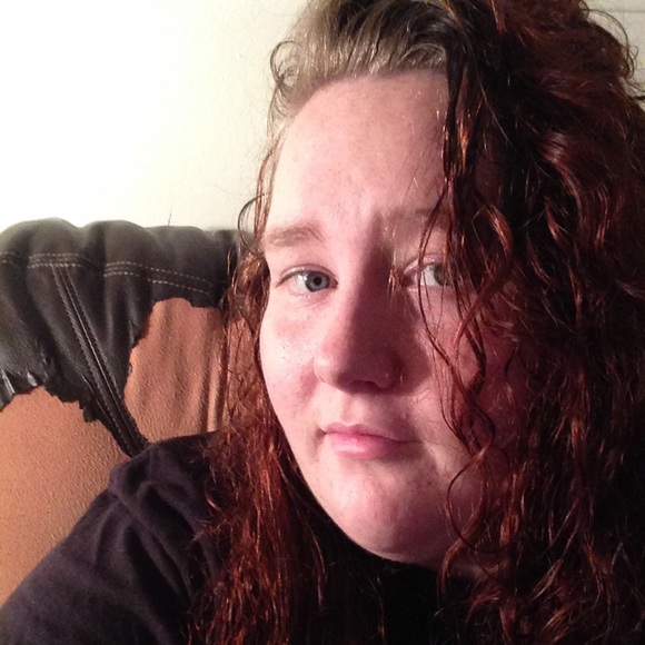 Profile Picture of Brandy Workman (@pandabear20) on Poshmark