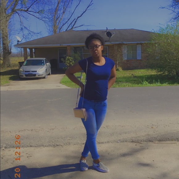 Profile Picture of Kabria Dupard (@bria761) on Poshmark