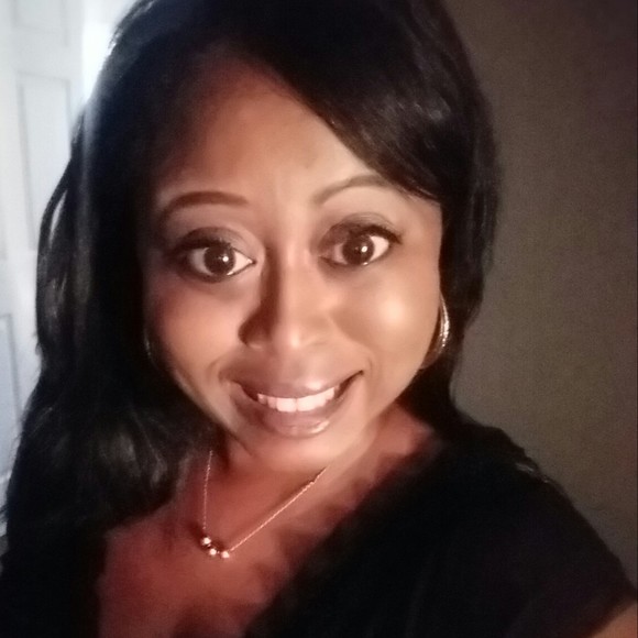 Profile Picture of Jacqueline Foxx (@foxxjacqueline1) on Poshmark