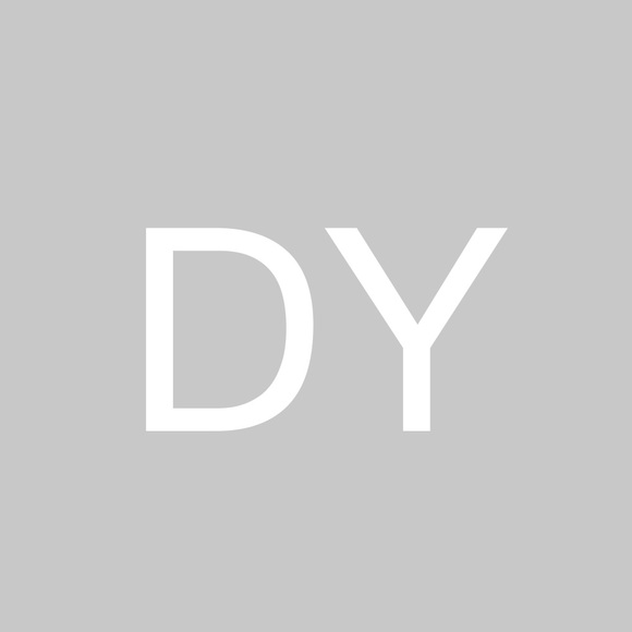 Profile Picture of Devin Young (@devinyoung0611) on Poshmark