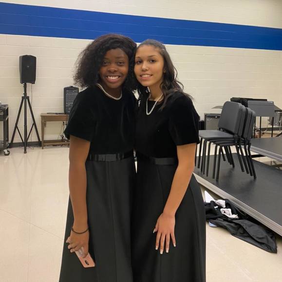 Profile Picture of Mari Cetta (@maricetta27) on Poshmark