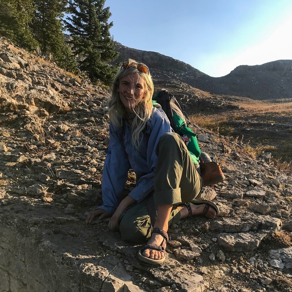 Profile Picture of Sarah Cubells (@sarahcubells) on Poshmark