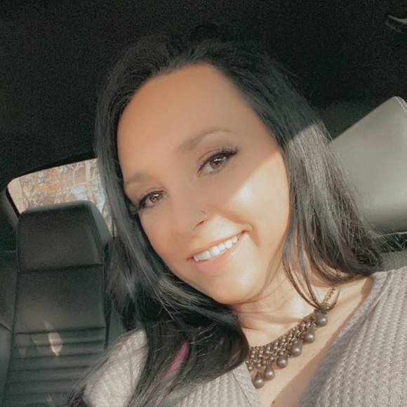 Profile Picture of Alisha Estepp (@alishaestepp) on Poshmark