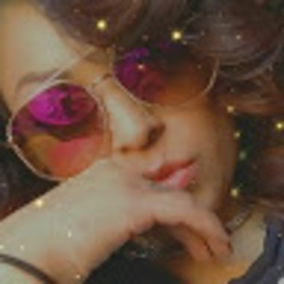 Profile Picture of Shann starr Loretto (@kaylenastarr41) on Poshmark