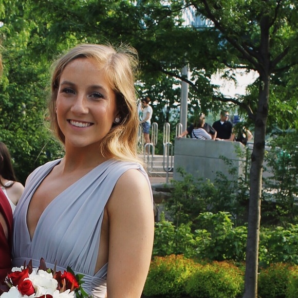 Profile Picture of Katie Denoyer (@k_denoyer) on Poshmark