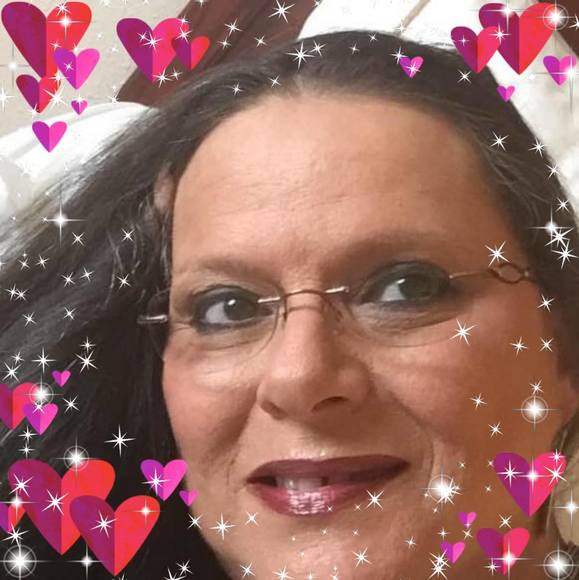 Profile Picture of Cheryl Purdin (@cherp80) on Poshmark