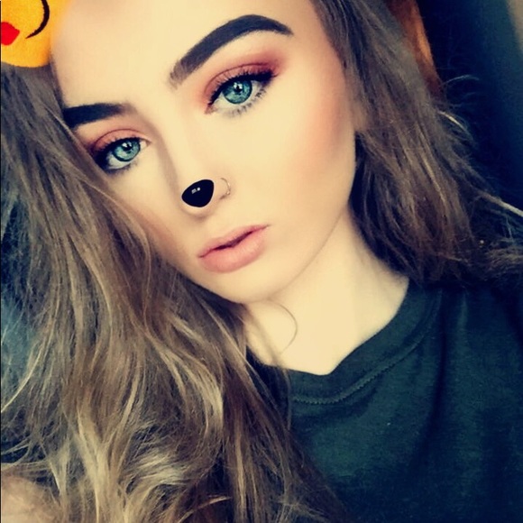 Profile Picture of Alexi Leppo (@lexi_leppo) on Poshmark