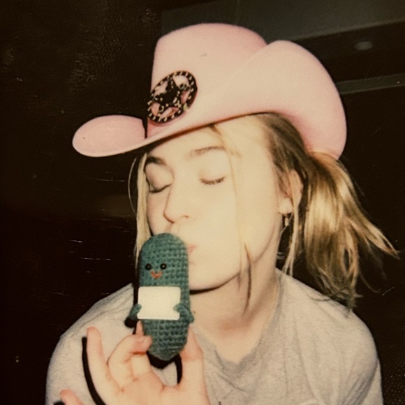 Profile Picture of Samantha Dauber (@samanthadauber) on Poshmark