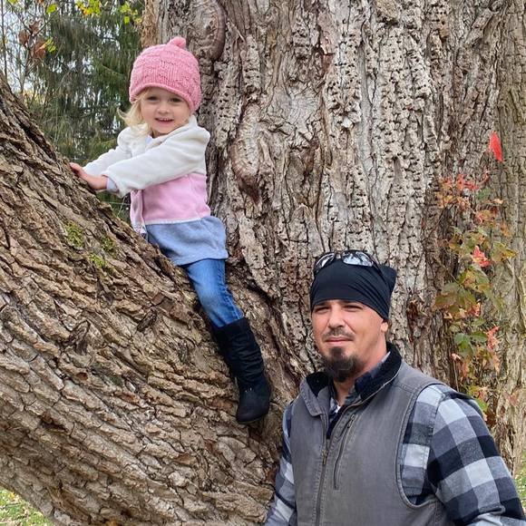 Profile Picture of Joshua Boyles (@joshua_boyles) on Poshmark