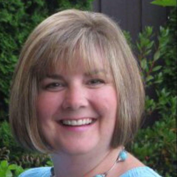 Profile Picture of Kris Newvine (@krisnewvine) on Poshmark