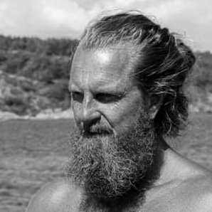 Profile Picture of Island Living (@ErikOlegard) on Twitter