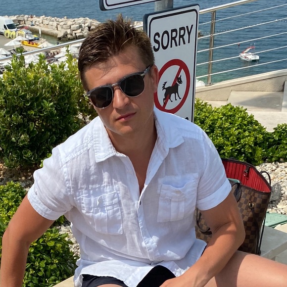 Profile Picture of Oleksandr Homaniuk (@alex_gman) on Poshmark