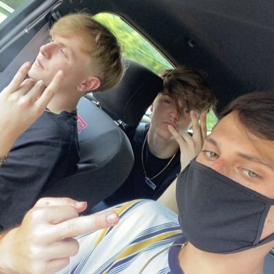 Profile Picture of Nick Stuart ひ (@nickstuart_) on Twitter