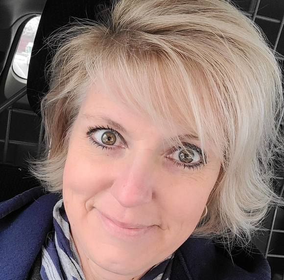 Profile Picture of Joann Savko (@joann_savko) on Poshmark