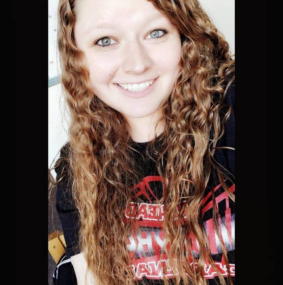 Profile Picture of Sydney Goecks (@sgoecksgirl) on Poshmark