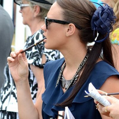 Profile Picture of Hollie Roberts (@holstarrrr) on Twitter