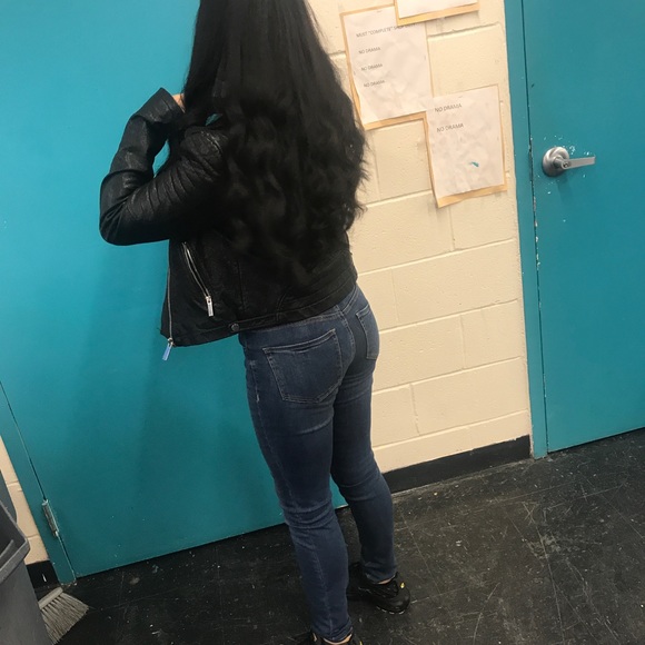 Profile Picture of Jesenia Ramos (@jeseniaramos) on Poshmark