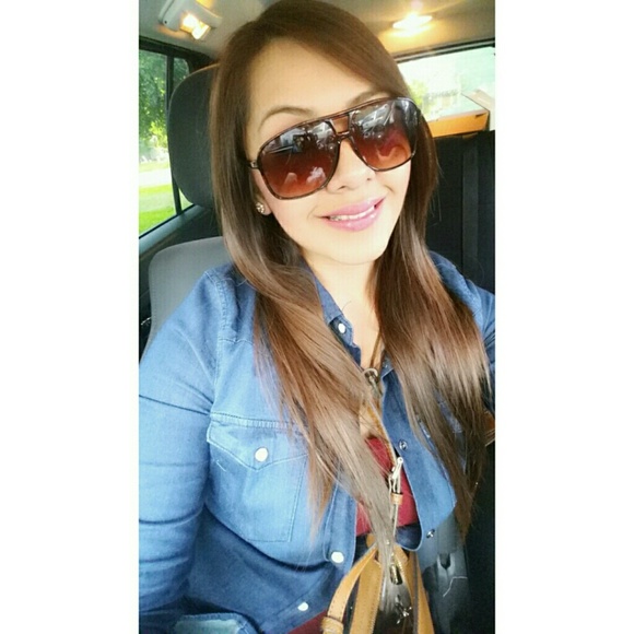 Ruby Meza - Poshmark Profile Picture of Ruby Meza (@rubyymezaa) on Poshmark