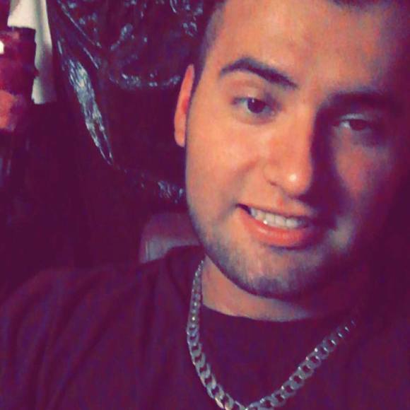 Profile Picture of Stephen Hess (@stephenhess) on Poshmark